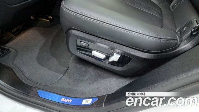 BMW X5 2025 — Photo 18/36
