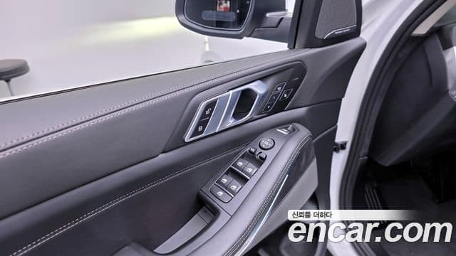 BMW X5 2025 — Photo 33/36