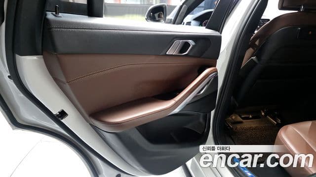 BMW X6 2022 — Photo 22/34