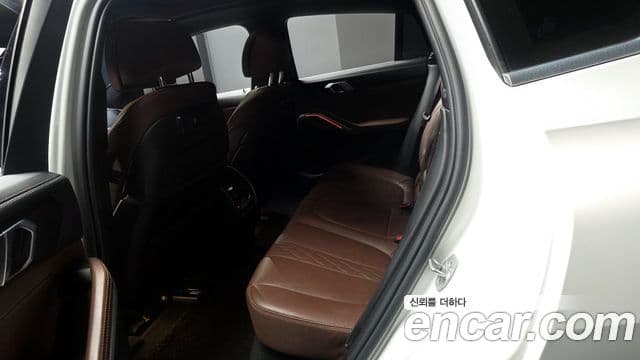 BMW X6 2022 — Photo 18/34