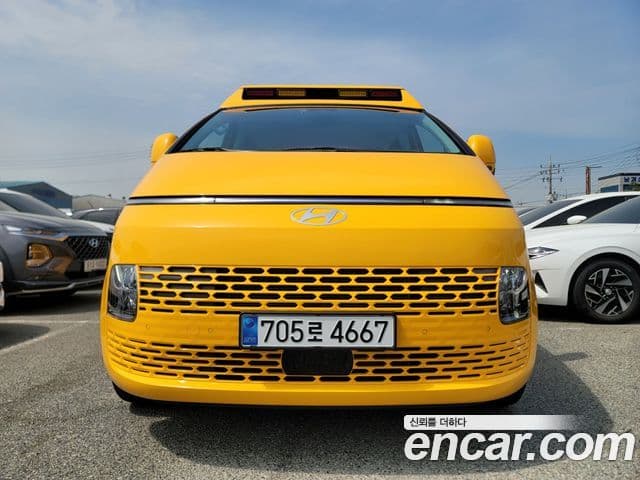 Hyundai Staria 2025 — ფოტო 3/20