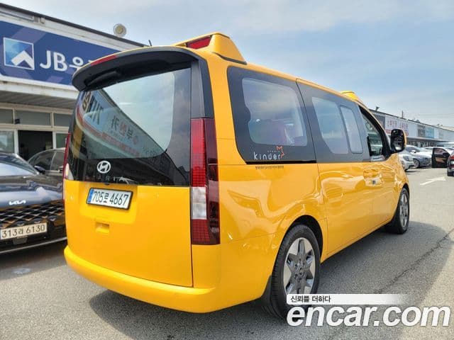 Hyundai Staria 2025 — ფოტო 4/20