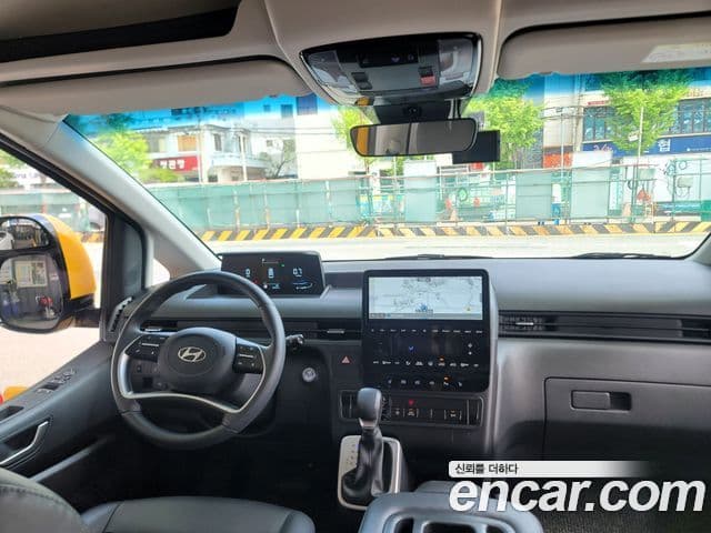Hyundai Staria 2025 — ფოტო 8/20