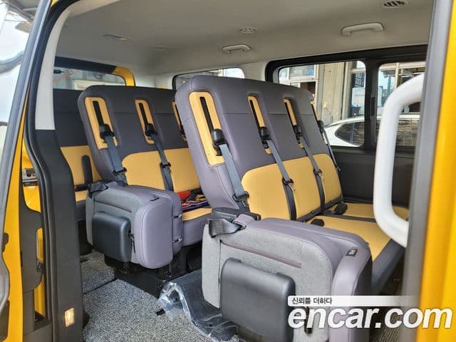 Hyundai Staria 2025 — ფოტო 11/20
