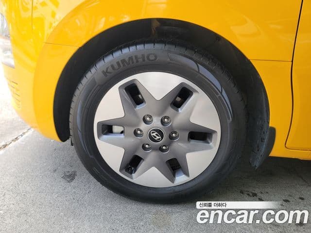 Hyundai Staria 2025 — ფოტო 15/20