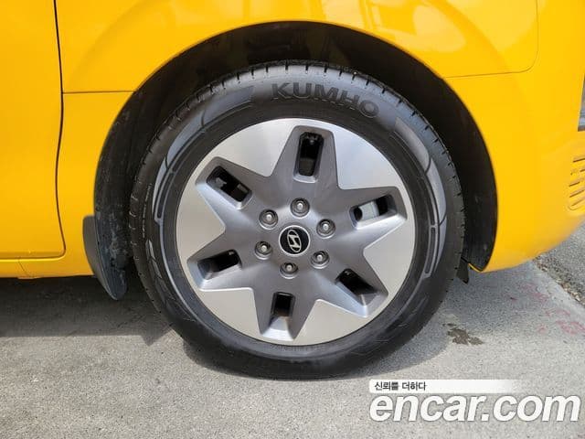 Hyundai Staria 2025 — ფოტო 17/20