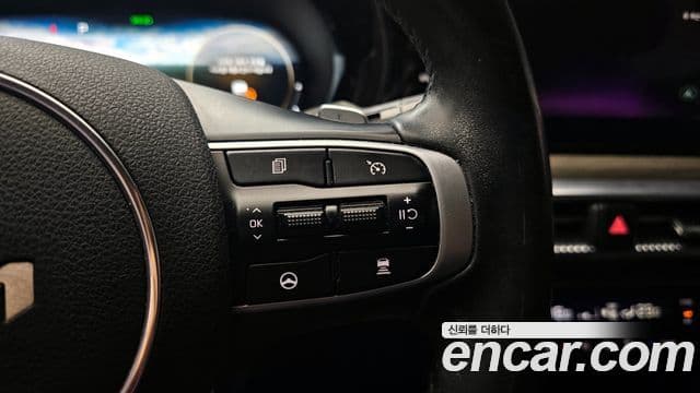 Kia K5 2023 — Şəkil 17/20
