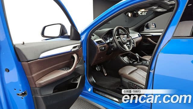 BMW X2 2022 — Фото 10/20