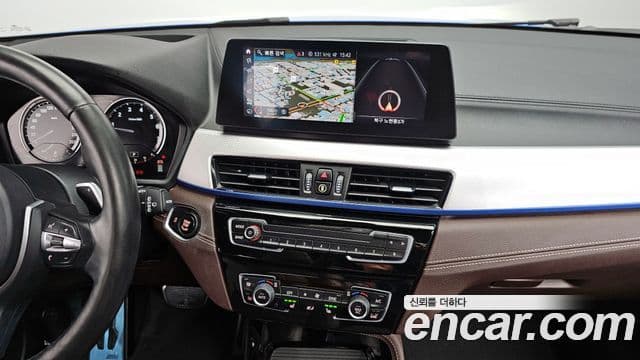 BMW X2 2022 — Фото 12/20