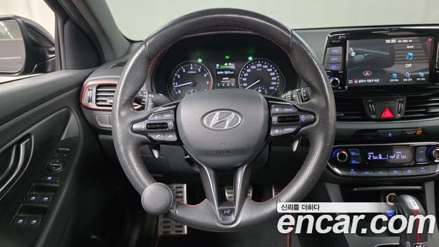 Hyundai i30 2020 — ფოტო 13/20