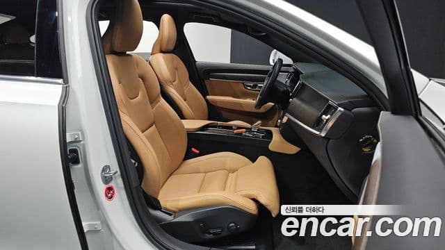 Volvo S90 2022 — ფოტო 9/20
