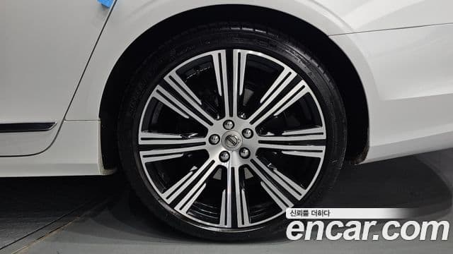 Volvo S90 2022 — Photo 40/40