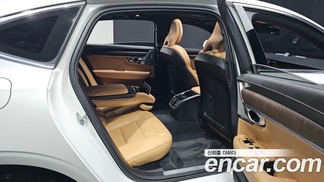Volvo S90 2022 — Photo 35/40