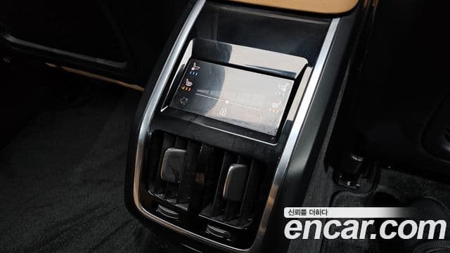 Volvo S90 2022 — Photo 16/40
