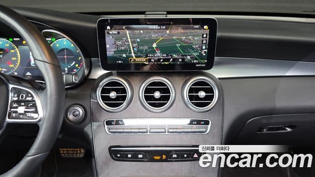 Mercedes-Benz GLC-Class 2020 — ფოტო 14/20