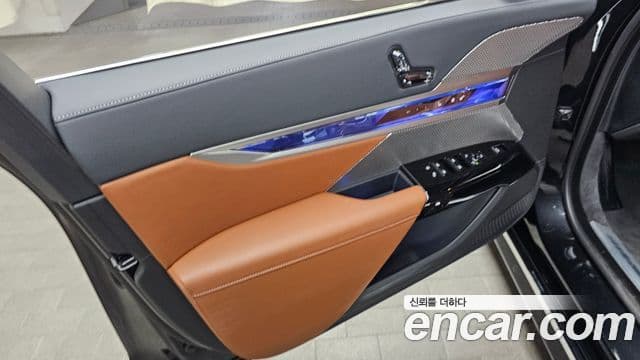 BMW 7 Series 2025 — Photo 29/33