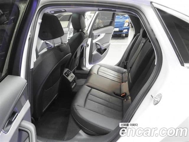 Audi A4 2023 — ფოტო 13/20