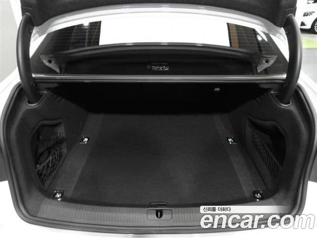 Audi A4 2023 — ფოტო 16/20