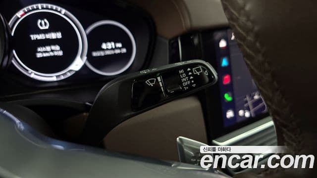 Porsche Cayenne 2022 — Photo 18/34