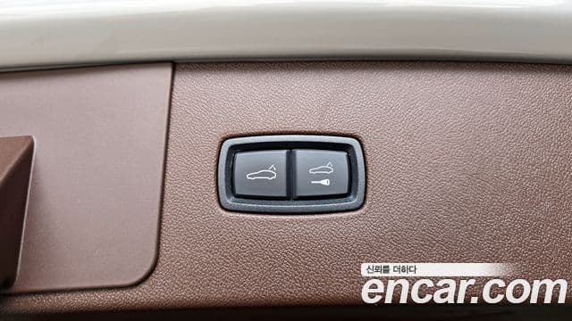 Porsche Cayenne 2022 — Photo 29/34