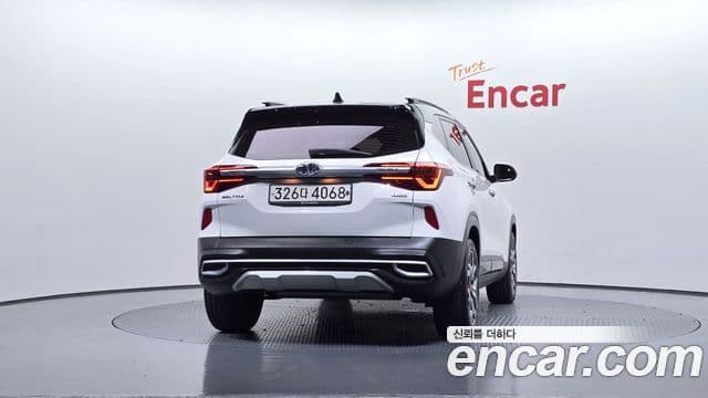 Kia Seltos 2020 — ფოტო 4/20