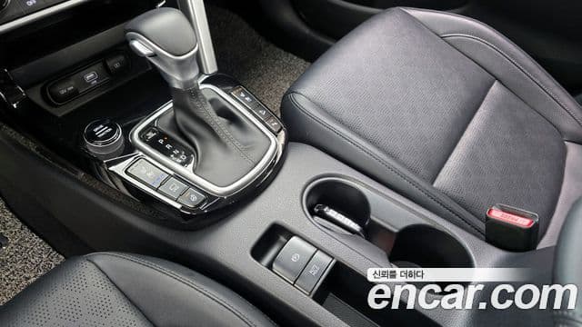 Kia Seltos 2020 — ფოტო 9/20