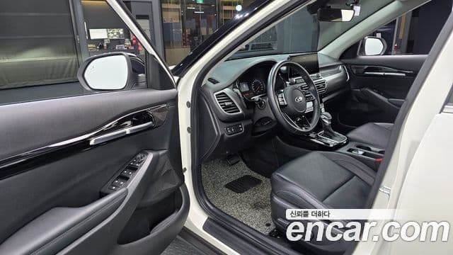 Kia Seltos 2020 — ფოტო 10/20