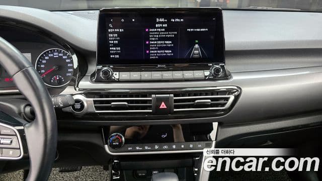 Kia Seltos 2020 — ფოტო 14/20
