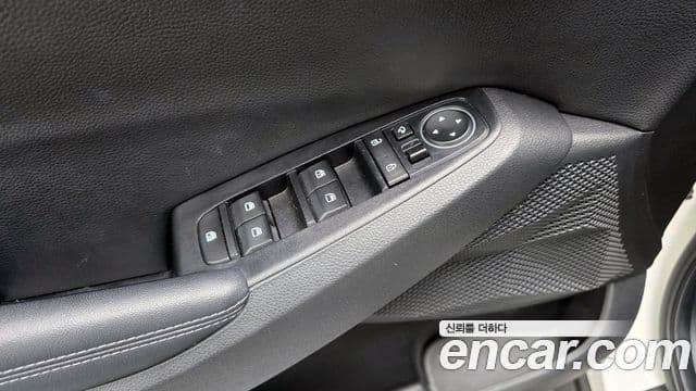 Kia Seltos 2020 — ფოტო 17/20