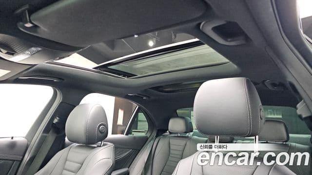 Mercedes-Benz E-Class 2023 — Şəkil 18/20