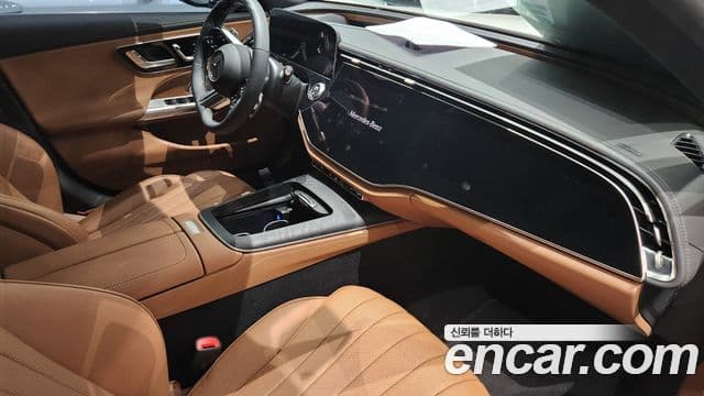 Mercedes-Benz E-Class 2025 — ფოტო 8/19