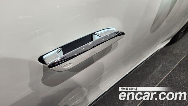 Mercedes-Benz E-Class 2025 — ფოტო 9/19