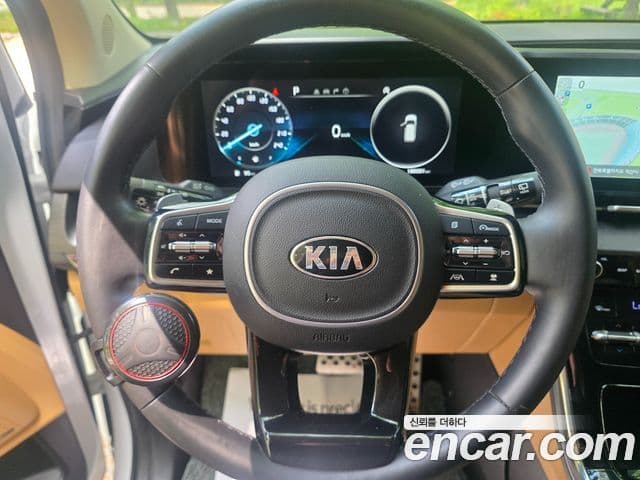 Kia Carnival 2021 — Şəkil 17/20