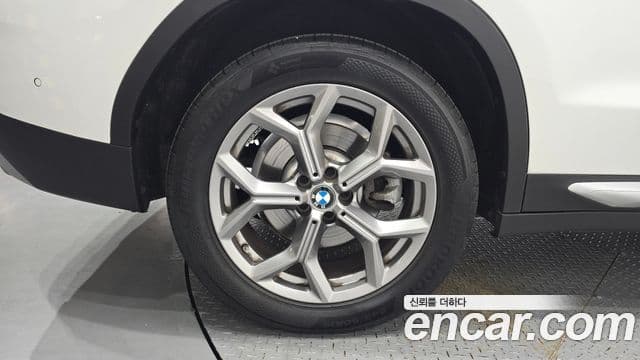 BMW X3 2023 — Photo 28/31