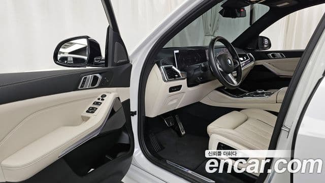 BMW X5 2025 — Фото 10/20