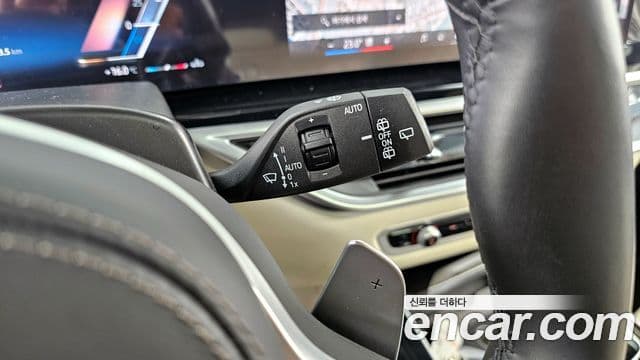 BMW X5 2025 — Photo 32/34