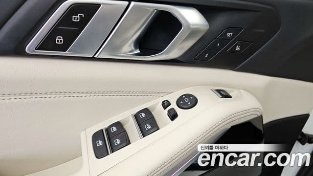 BMW X5 2025 — Photo 28/34
