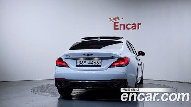 Genesis G70 2018 — Photo 2/36