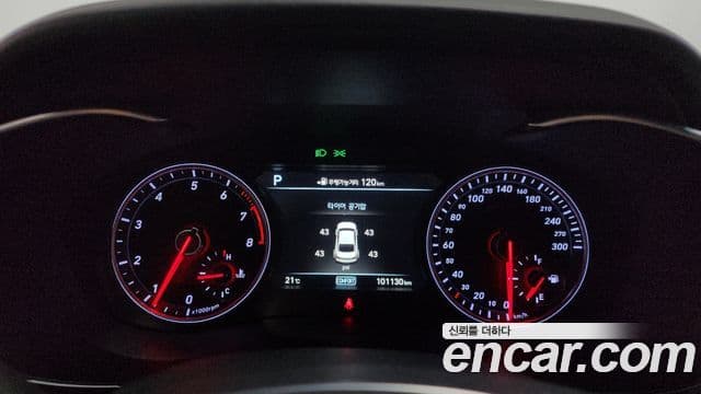 Genesis G70 2018 — Photo 7/36