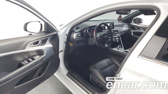 Genesis G70 2018 — Photo 31/36