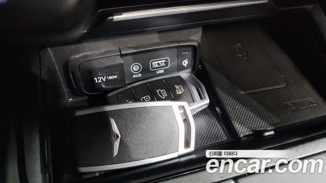 Genesis G70 2018 — Photo 10/36