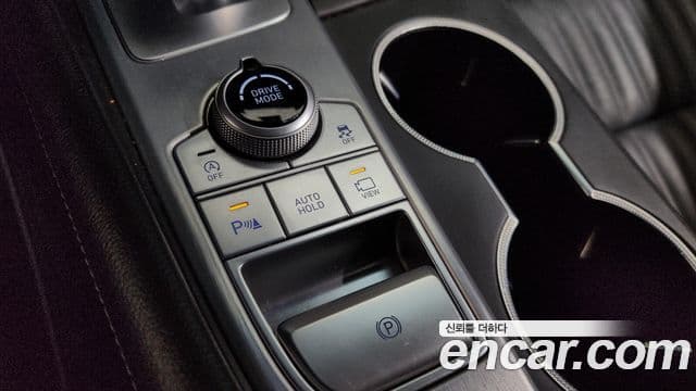Genesis G70 2018 — Photo 13/36