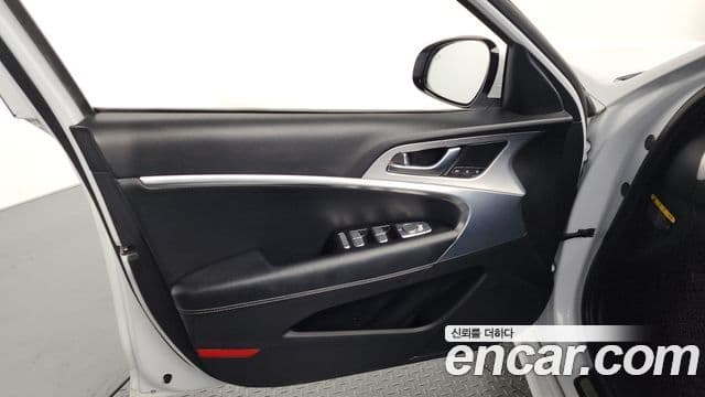 Genesis G70 2018 — Photo 4/36