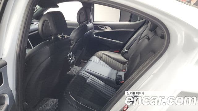 Genesis G70 2018 — Photo 30/36