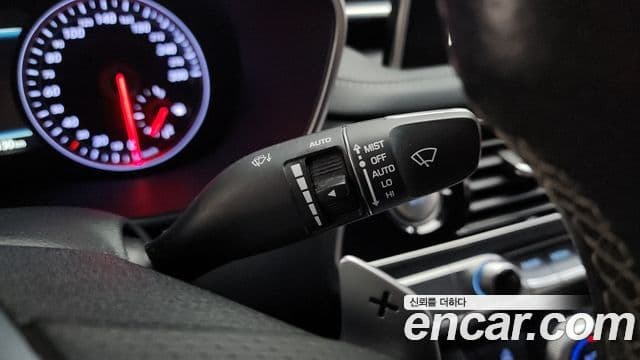 Genesis G70 2018 — Photo 33/36