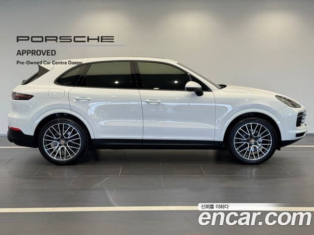 Porsche Cayenne 2023 — Photo 15/20