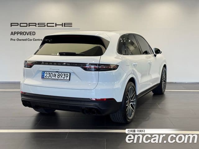 Porsche Cayenne 2023 — Photo 6/20