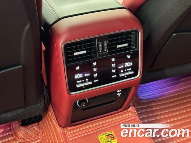 Porsche Cayenne 2023 — Photo 14/20