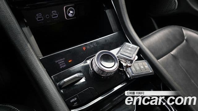 Jeep Grand Cherokee 2023 — Photo 25/33