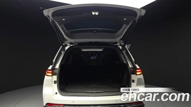 Jeep Grand Cherokee 2023 — Photo 17/33
